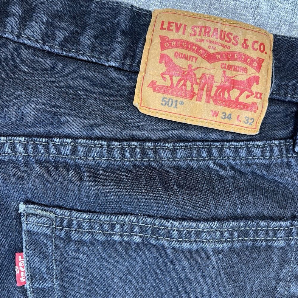 Levi's 501 Black Men's pants (34x32) straight Leg Button‎ Fly Denim Jeans dark